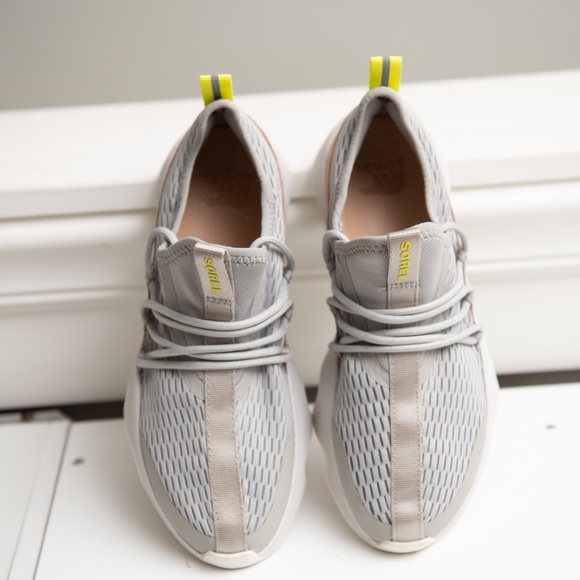 Sorel NEW! Women's Sz 7 Kinetic Impact II Lace Sneakers Light Grey Chunky Bottom - Picture 6 of 8